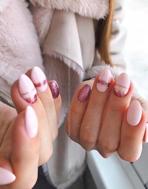 Розовая фольга на ногтях фото