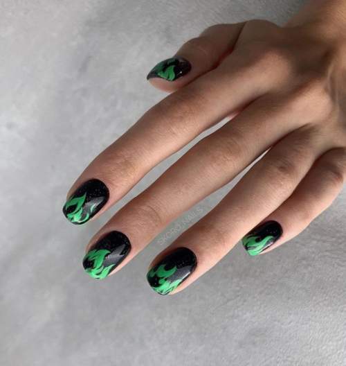 Черный с зеленым дизайн ногтей