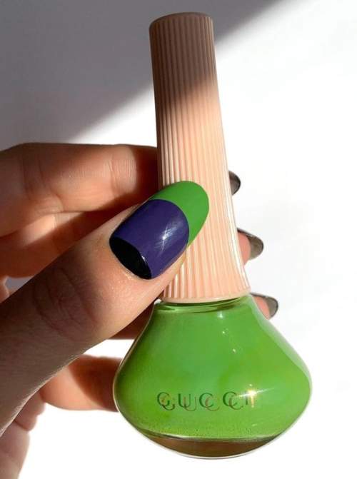 Цветной френч на ногтях: дизайн 2023, фото