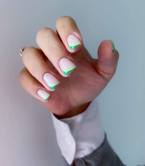 Короткие ногти зеленый френч