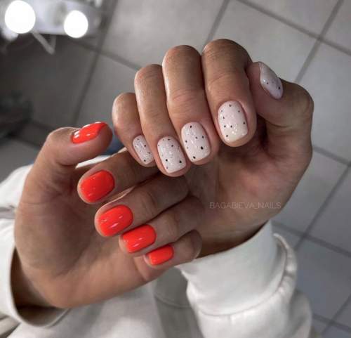 Оранжевый разный дизайн рук