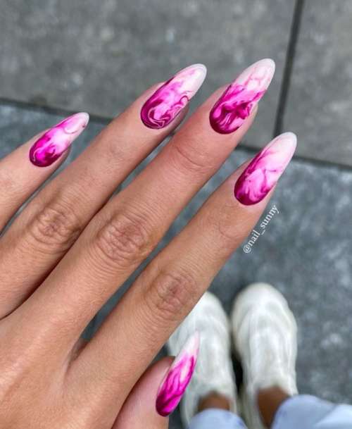 Ногти миндаль розовый дизайн