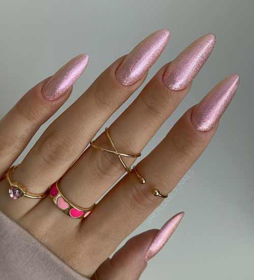 Розовый блестящий нюд длинные ногти