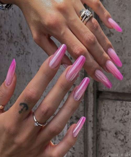 Розовые ногти длинные