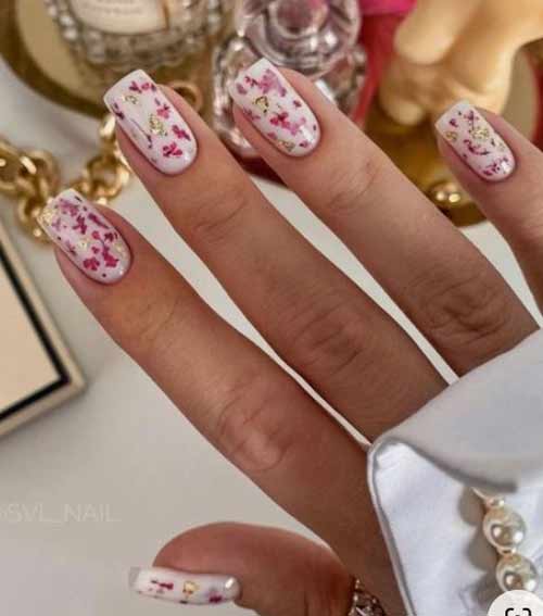 Сиреневые сухоцветы на ногтях