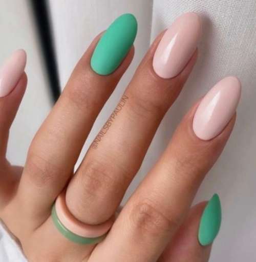 Ногти в два цвета
