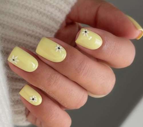Пастельно-желтые короткие ногти